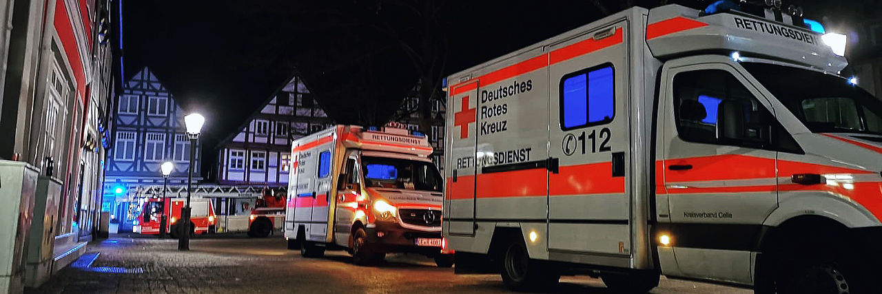 Rettungsdienst-Fahrzeuge in Celler Innenstadt