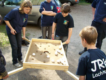 Jugendliche beim Spielen